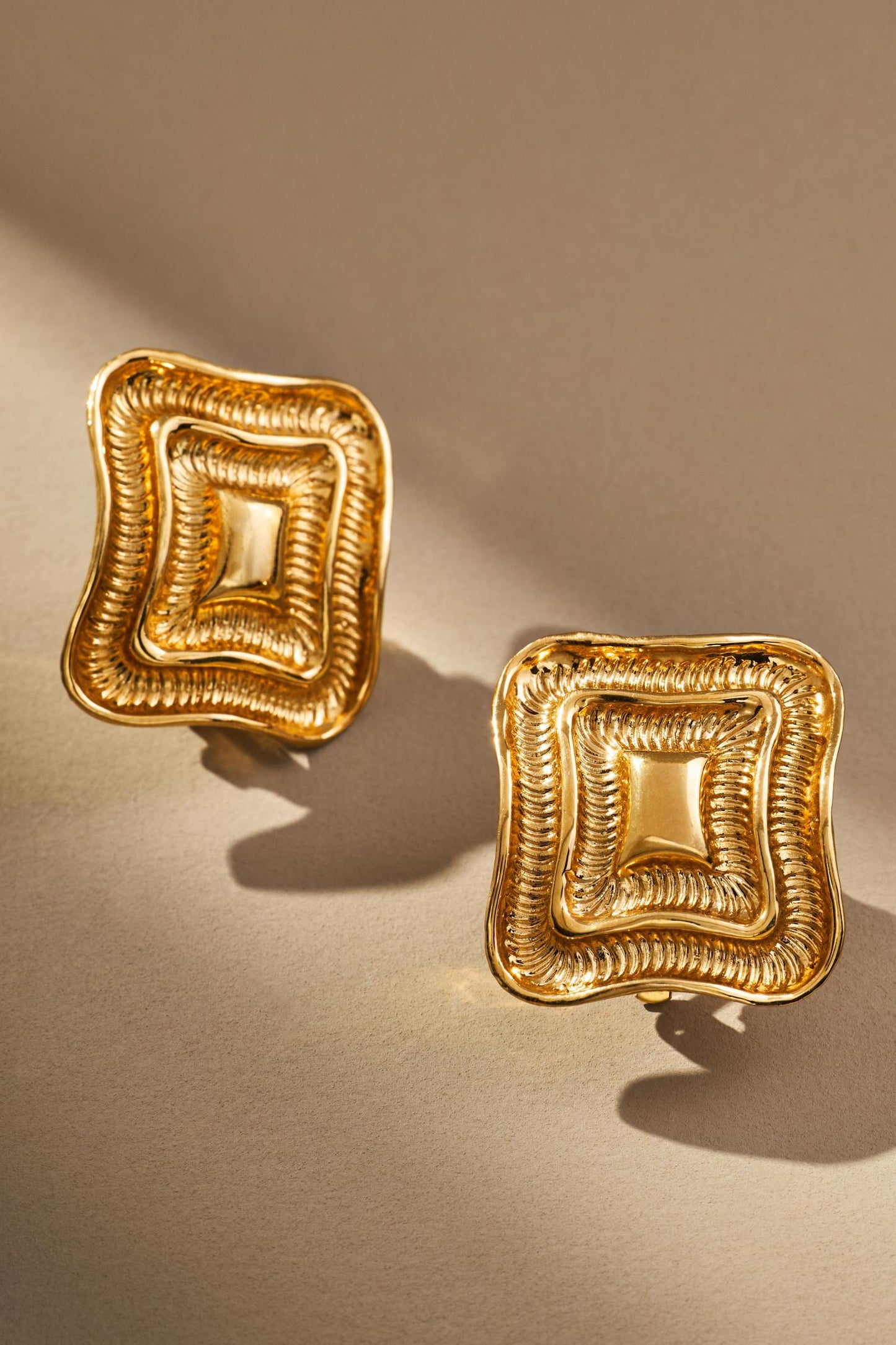 Wave Earrings - Gold